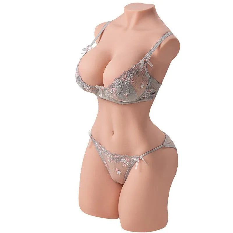 Linke Seitenansicht des Erika Life Size Sex Torsos – zeigt die eleganten Kurven und die perfekte Form der Brust.