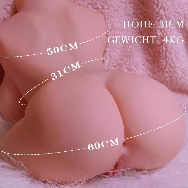 Dimensionen von Isabelle: 50 cm Brust, 32 cm Taille und 60 cm Hüfte – perfekt handlich und tragbar.