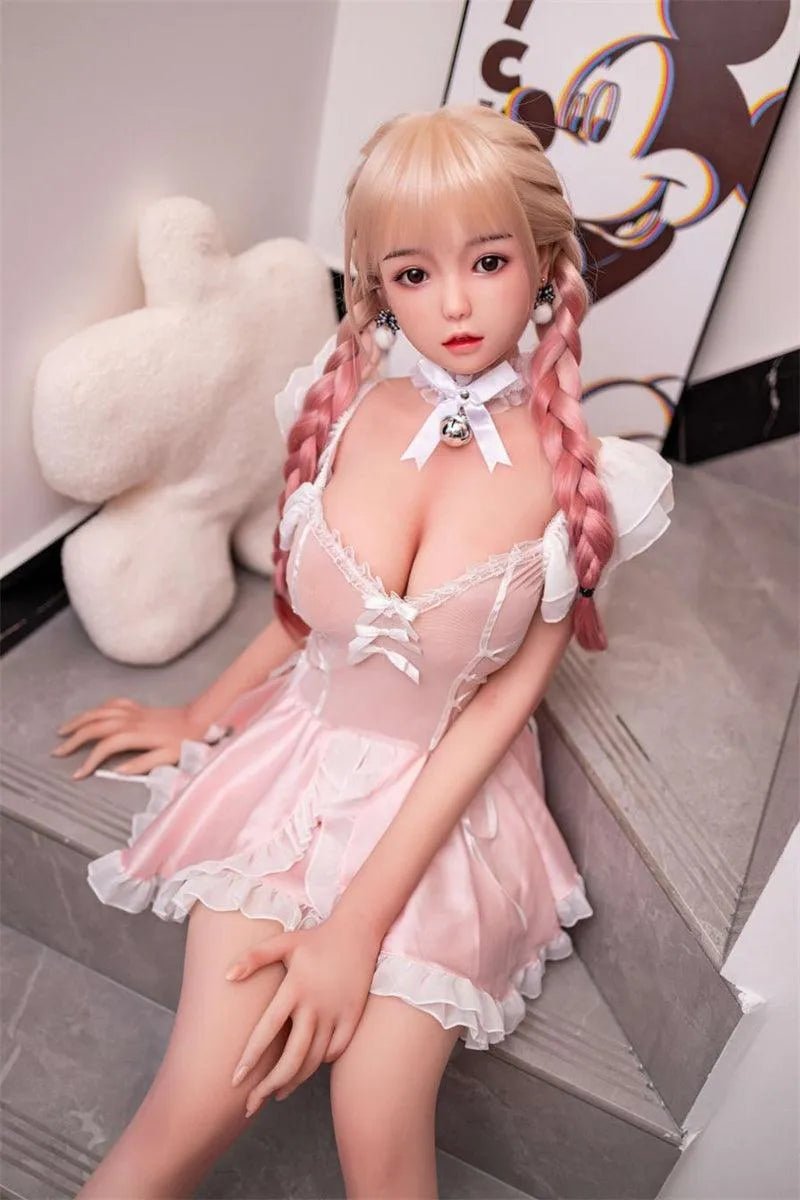 Catgirl Hentai Doll mit kurviger Figur