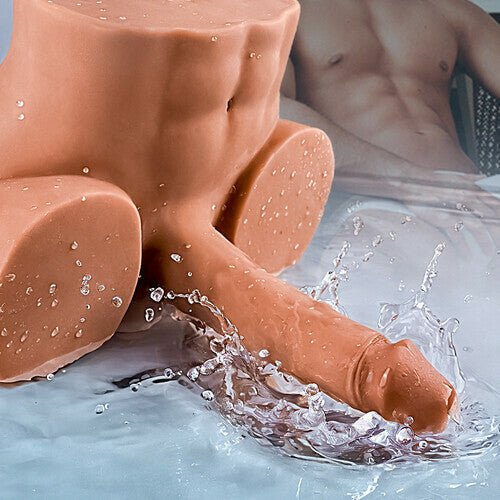 Maximus unter Wasser – Demonstration der wasserdichten Funktion nach IPX6-Standard