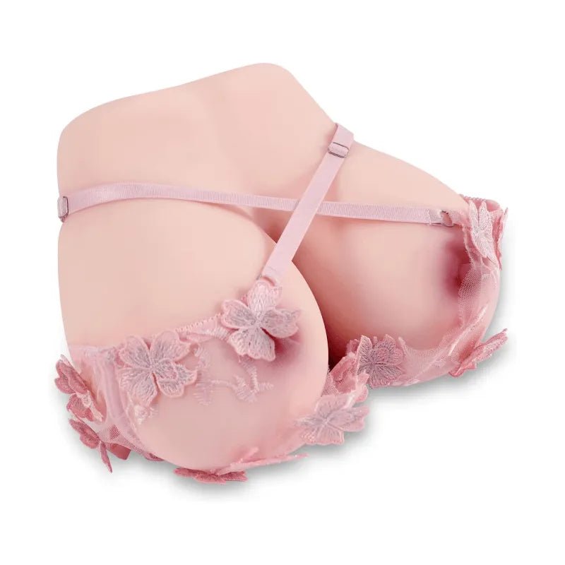 Realistisches Spiel mit weichen Brüsten