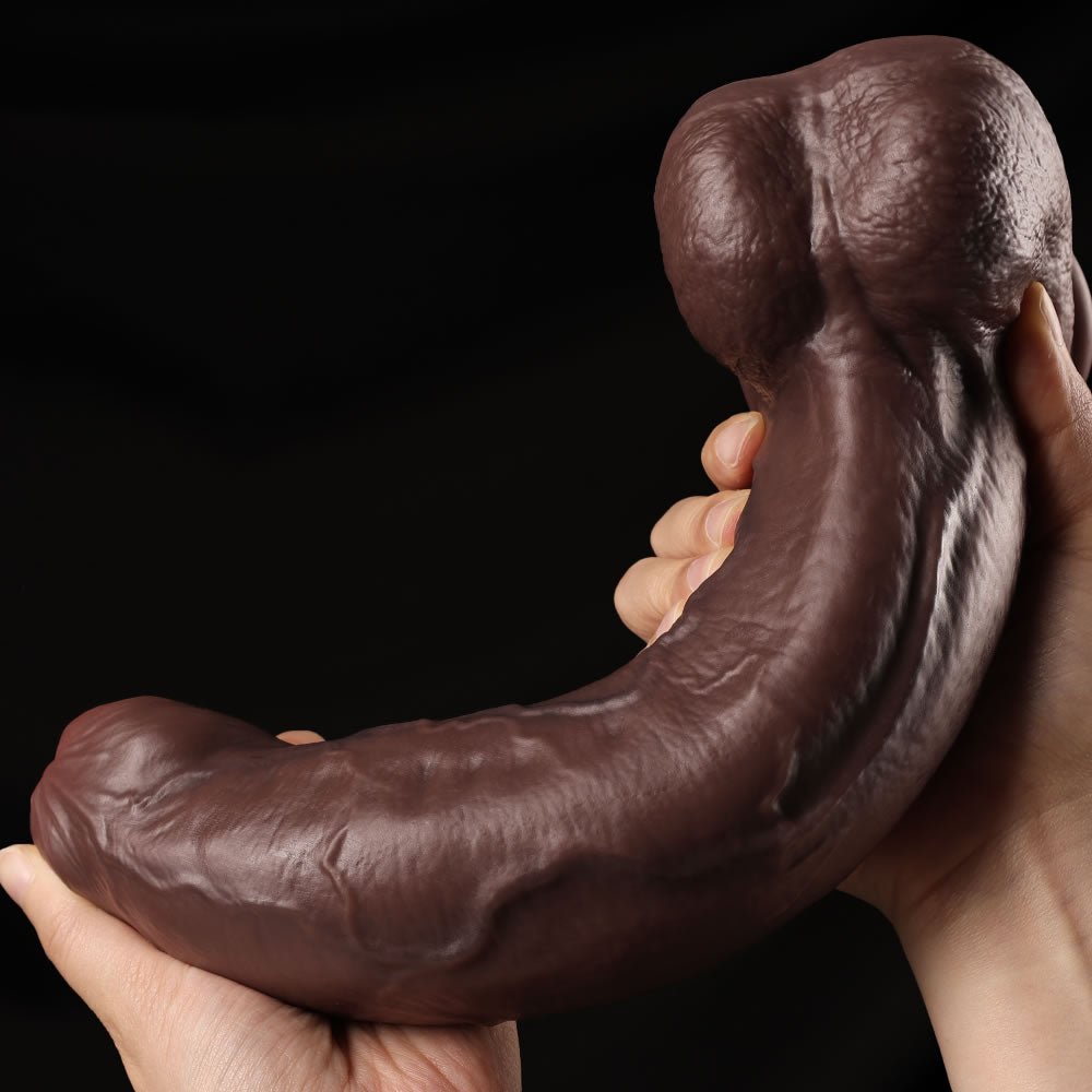 Weightlifting Wade – Stark gebogener schwarzer Silikon-Dildo mit Vorhaut-Optik