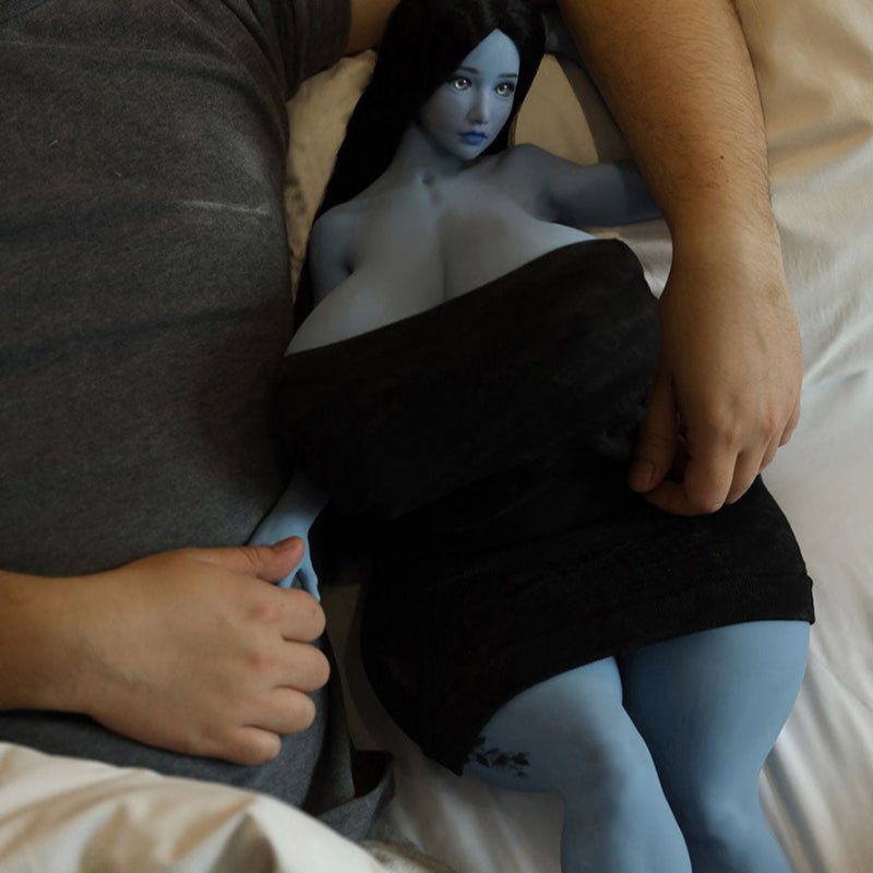 mini doll dünne Beine